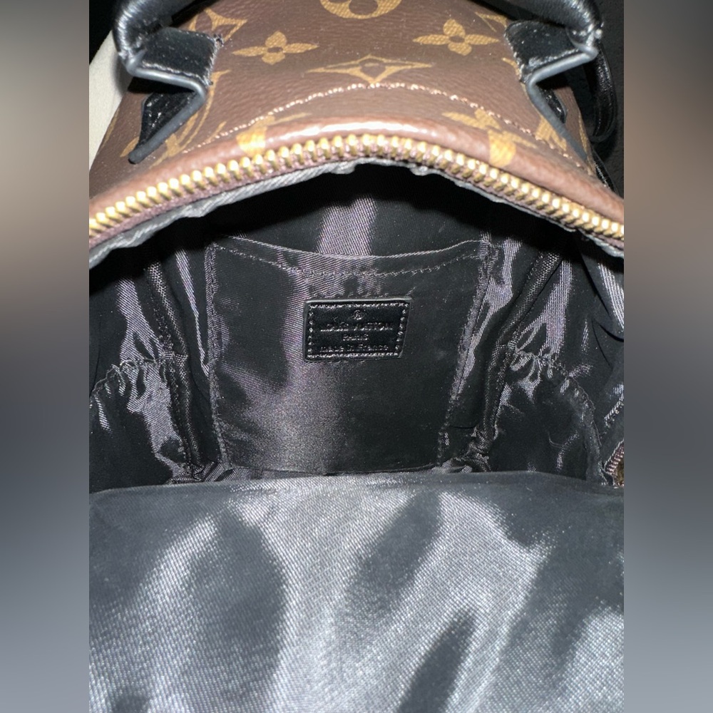 Faux Louis Vuitton Brown Monogram Backpack - Picture 3 of 3